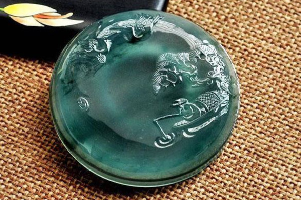 藍(lán)水翡翠有收藏價(jià)值嗎 藍(lán)水翡翠多少錢(qián)