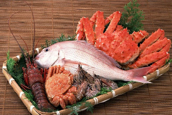 女子吃海鮮腹痛就醫(yī)出院當天死亡 海鮮吃多了對身體有什么影響 女子吃海鮮腹痛就醫(yī)出院當天死亡 海鮮吃多了對身體有什么影響