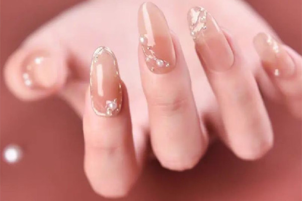 美甲建構(gòu)會不會很厚 美甲建構(gòu)要加錢嗎