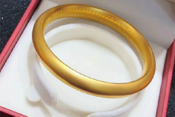 黃金手鐲怎么選擇技巧 黃金手鐲買(mǎi)古法的好嗎