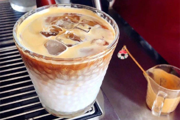 生椰拿鐵減肥可以喝嗎 生椰拿鐵的熱量 生椰拿鐵減肥可以喝嗎 生椰拿鐵的熱量