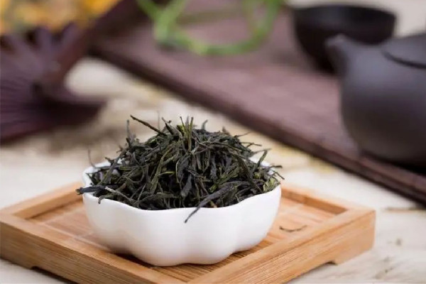 茶農(nóng)稱(chēng)赤腳踩茶葉是傳統(tǒng)工藝 茶葉是怎么制作出來(lái)的 茶農(nóng)稱(chēng)赤腳踩茶葉是傳統(tǒng)工藝 茶葉是怎么制作出來(lái)的