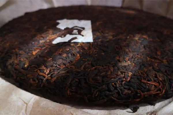 普洱茶生茶和熟茶哪個好 普洱茶買哪種好 普洱茶生茶和熟茶哪個好 普洱茶買哪種好