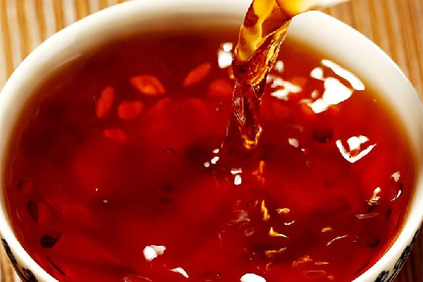 普洱茶喝起來什么味道 普洱茶喝著苦是什么原因 普洱茶喝起來什么味道 普洱茶喝著苦是什么原因