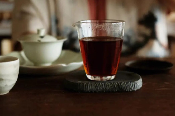 普洱茶生茶和熟茶哪個好 普洱茶買哪種好 普洱茶生茶和熟茶哪個好 普洱茶買哪種好