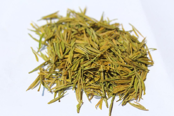 黃茶要用多少度的水泡 黃茶可以用紫砂壺泡嗎 黃茶要用多少度的水泡 黃茶可以用紫砂壺泡嗎