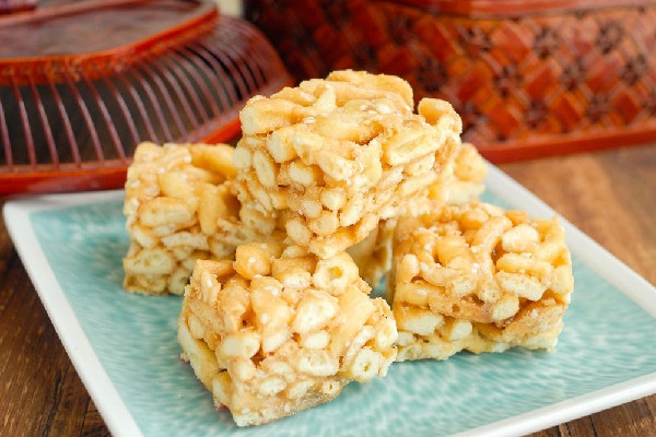 沙琪瑪適合減肥吃嗎 沙琪瑪?shù)臒崃坑卸喔? alt=