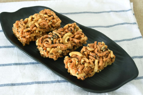 沙琪瑪適合減肥吃嗎 沙琪瑪?shù)臒崃坑卸喔? alt=